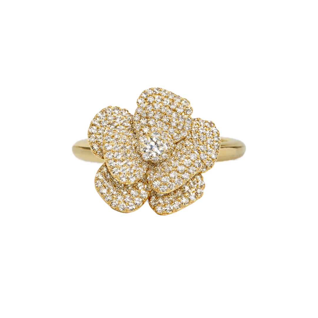 anello con fiore oro raffigurante la camelia e cristalli argento