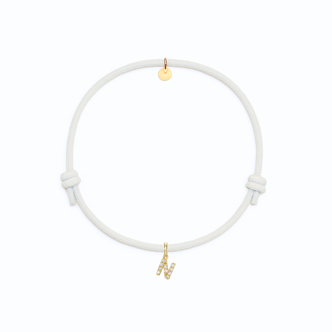 bracciale con cordino bianco con iniziale N