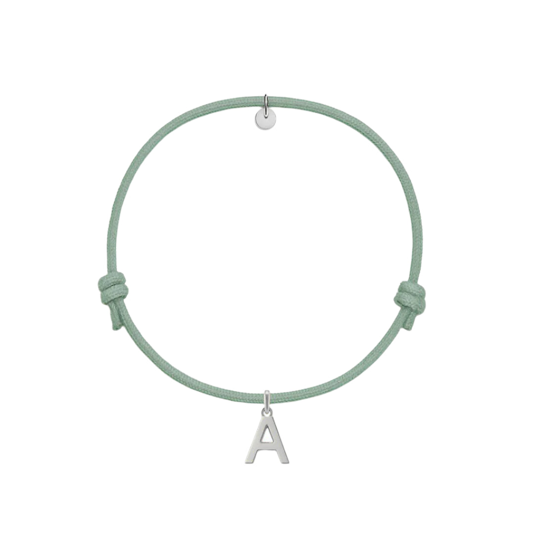 bracciale con cordino verde salvia e ciondolo iniziale in argento 925 personalizzabile