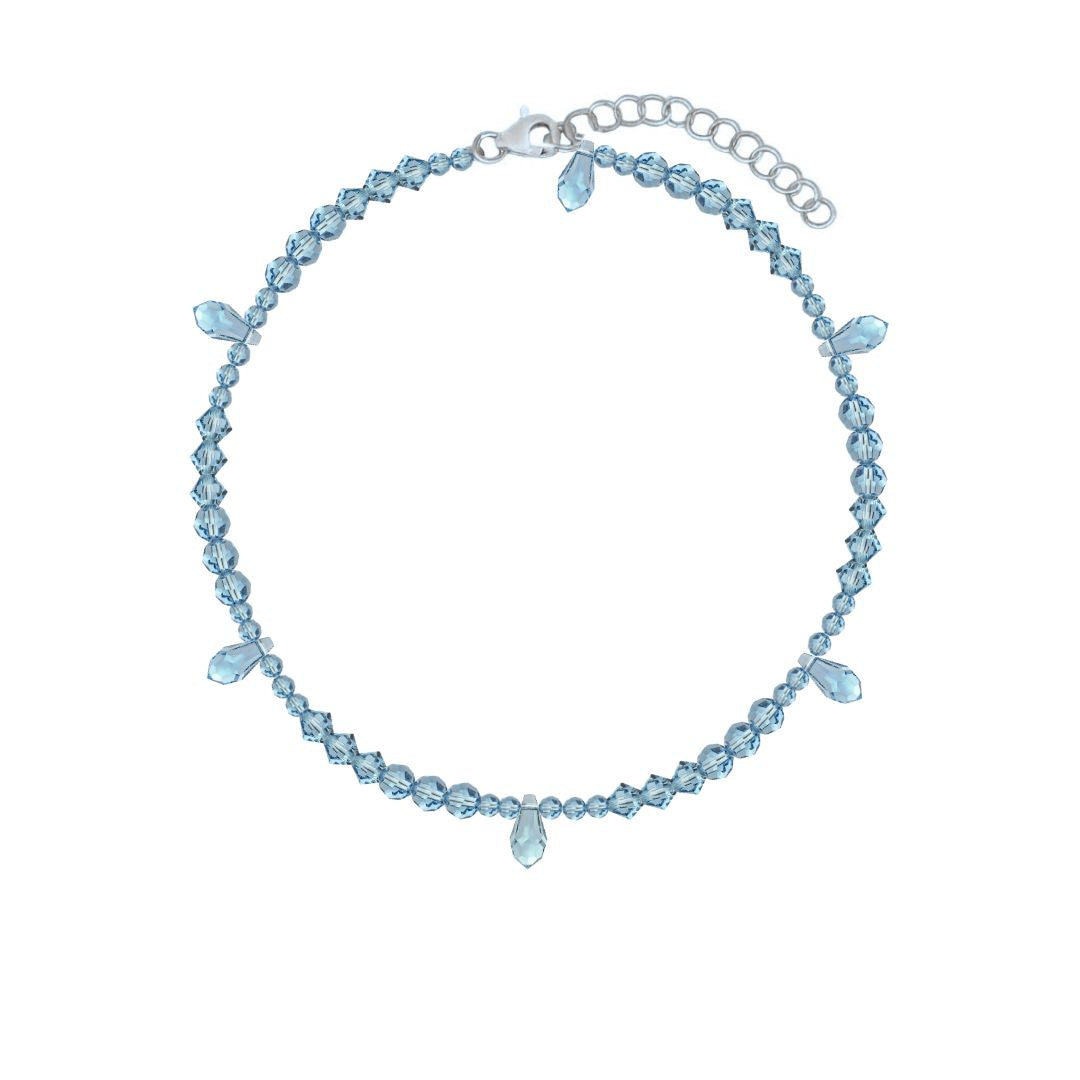 collana con perline azzurro chiaro e rifiniture color argento