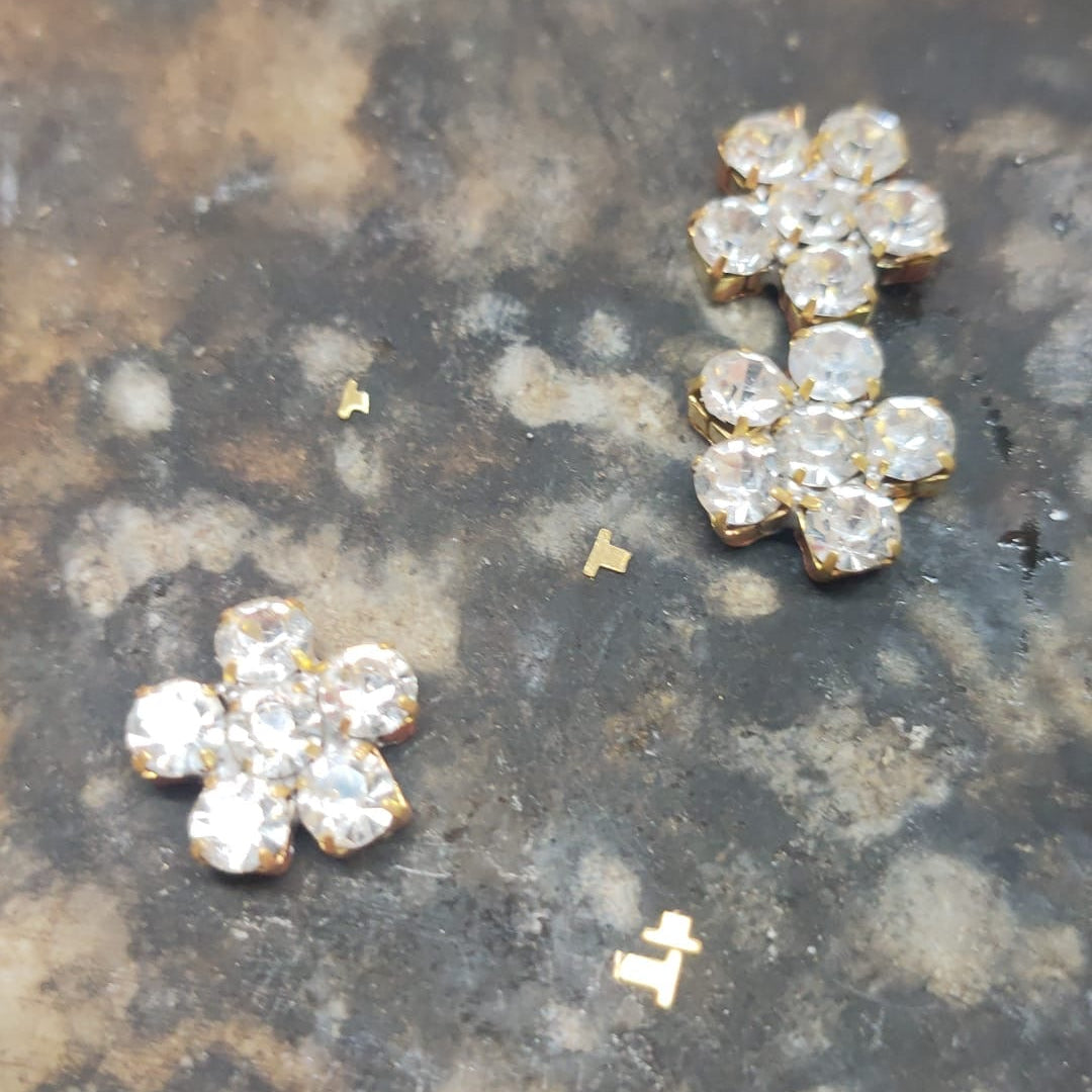 fiori swarovski dietro le quinte