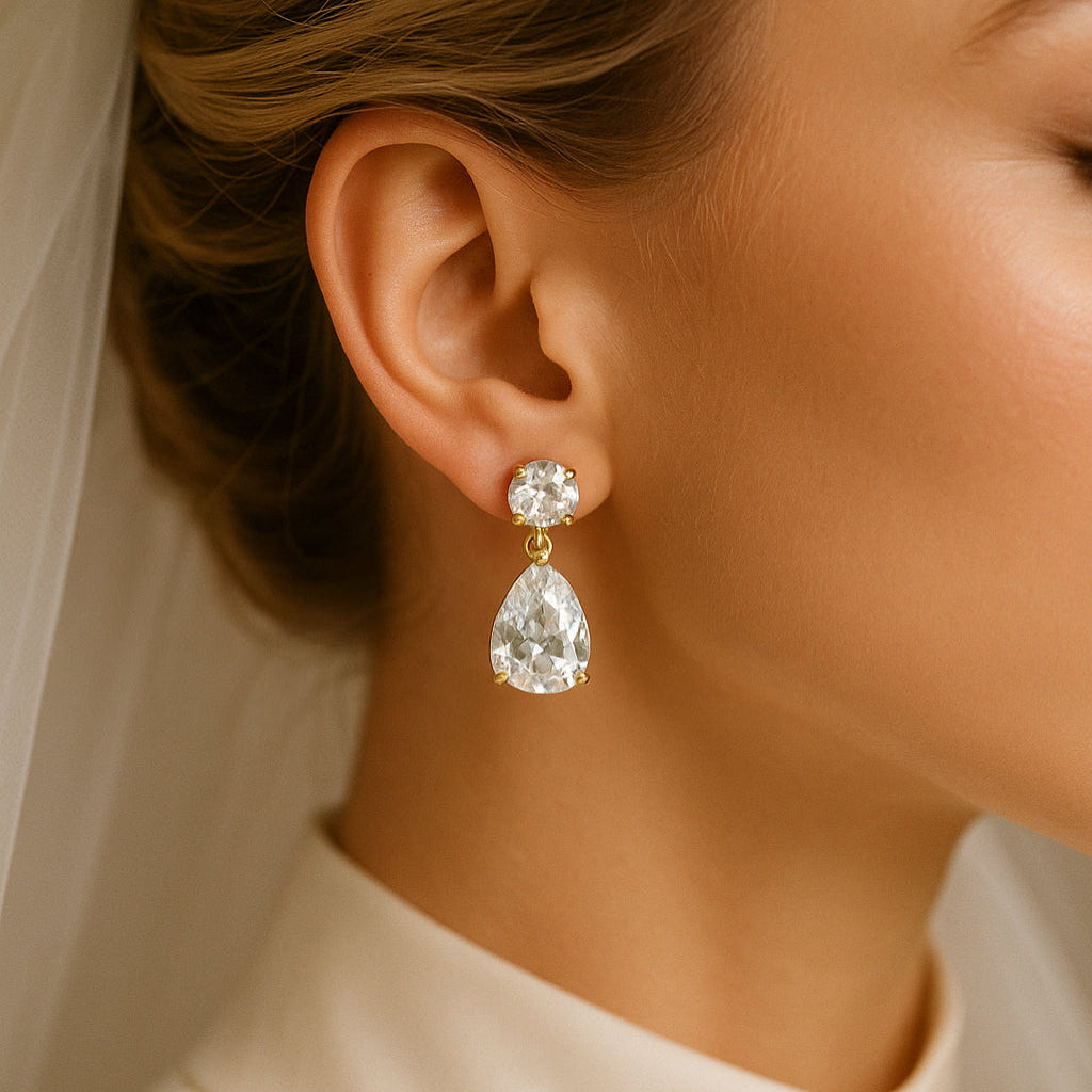 orecchini goccia swarovski da sposa indossati