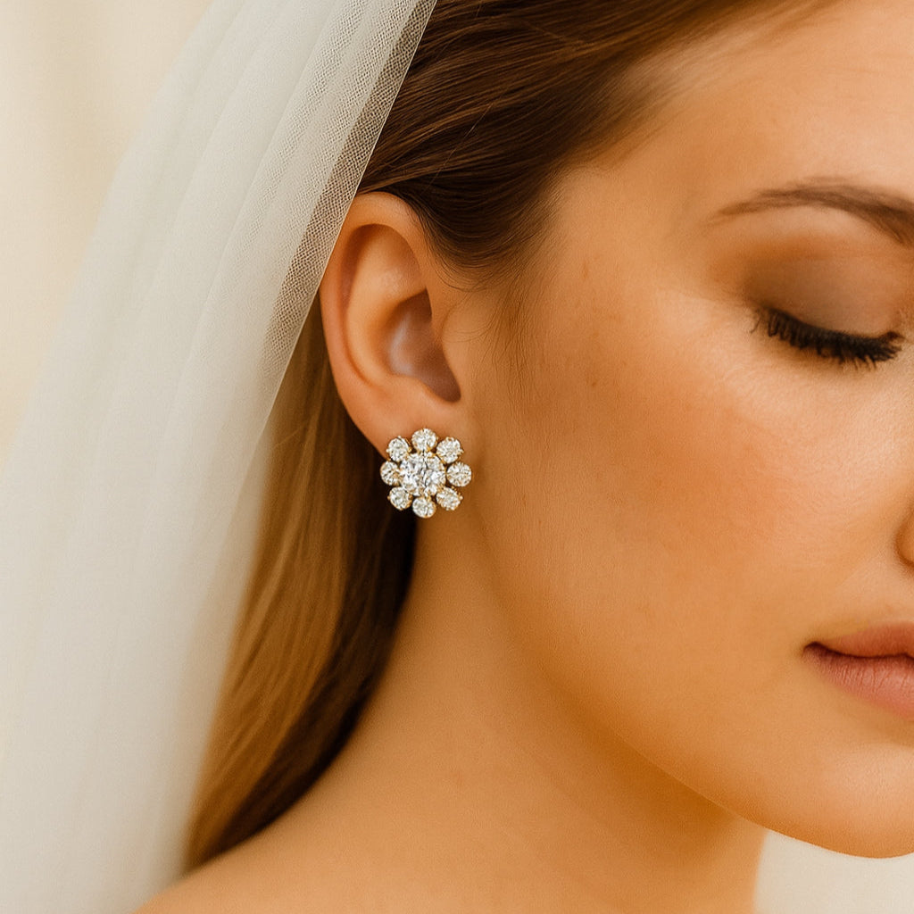 orecchini margherita da sposa indossati con swarovski originali luminosi minimal