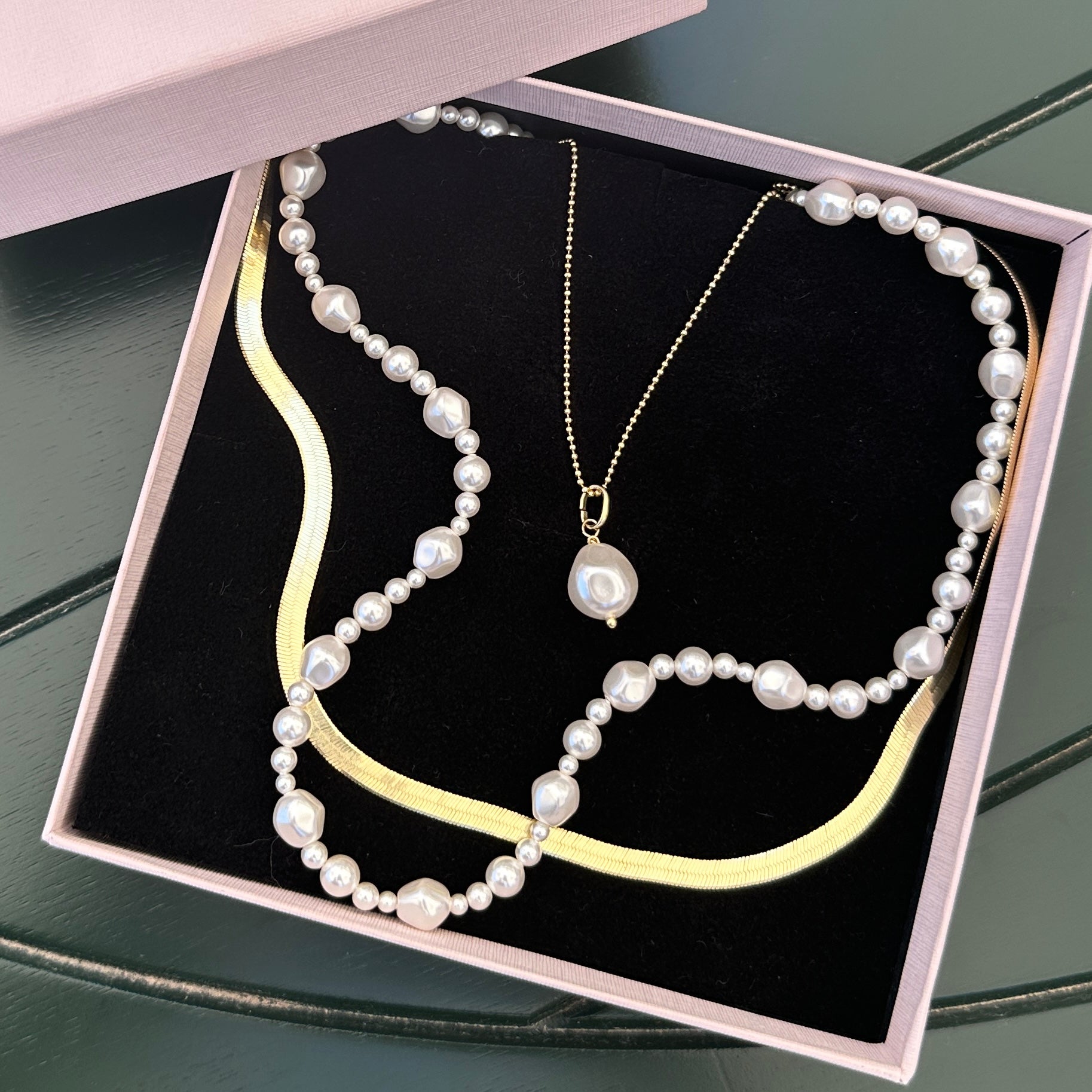 set di collane di perle