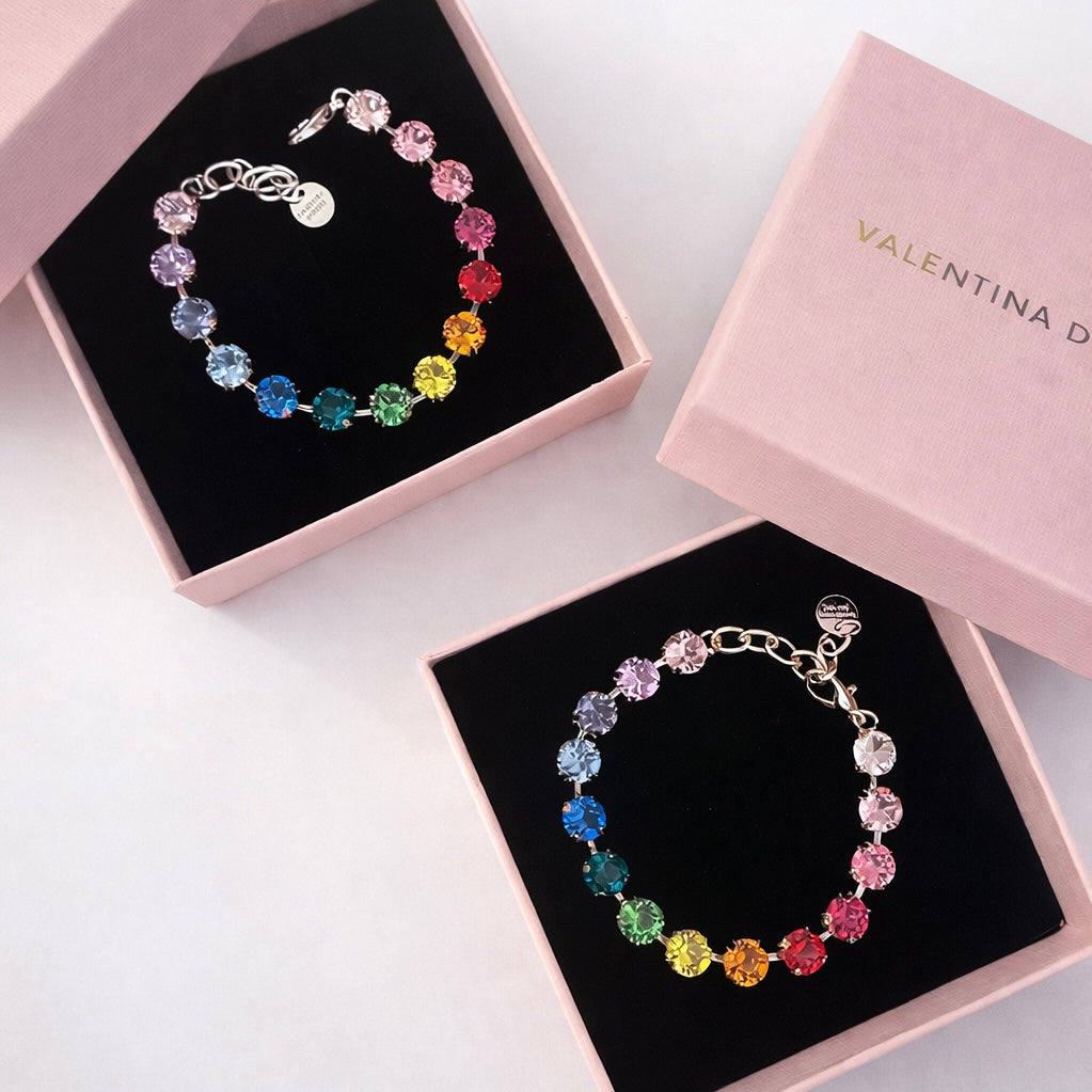 bracciale colorato con swarovski arcobaleno in packaging rosa