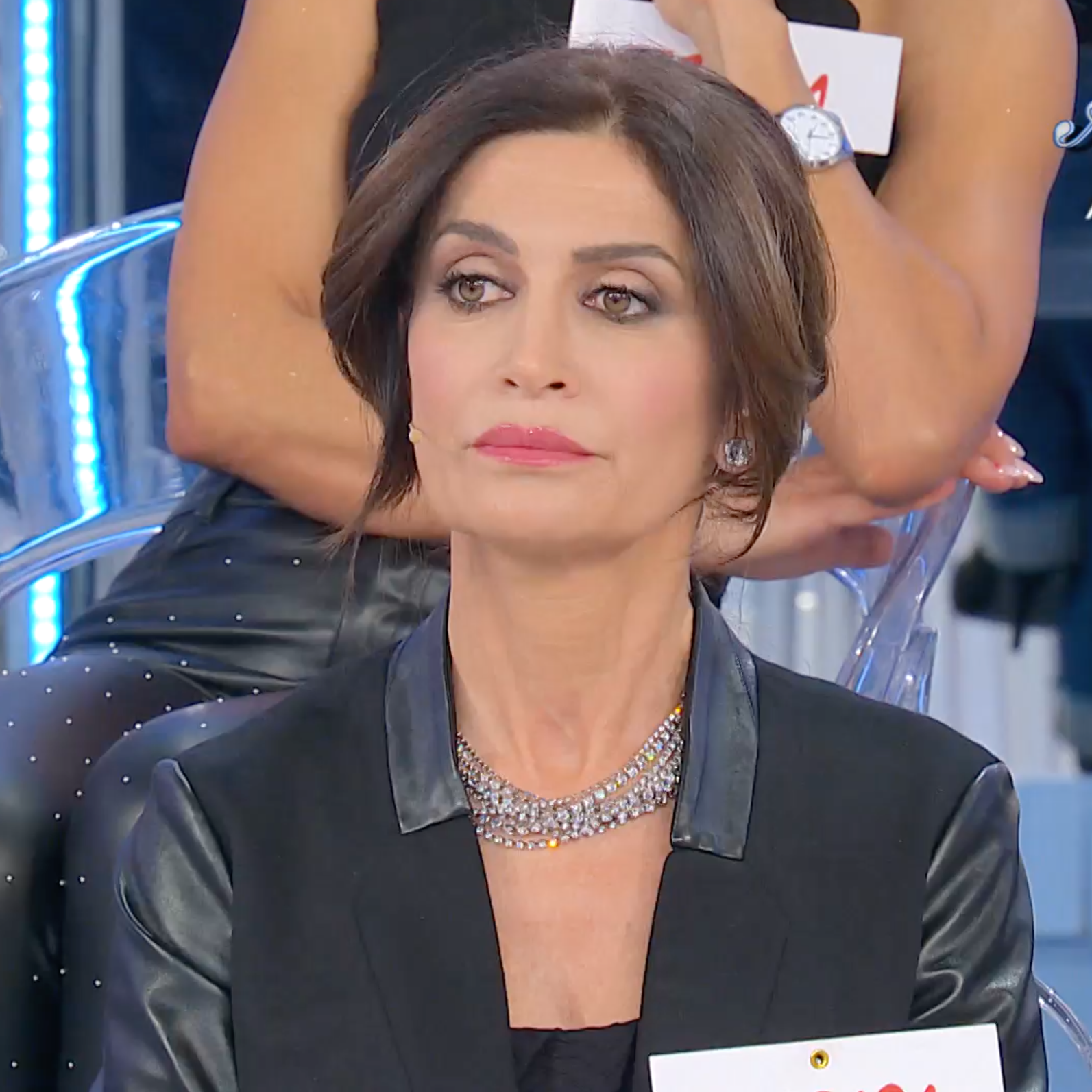 Barbara uomini e donne collana con fasci di cristalli swarovski