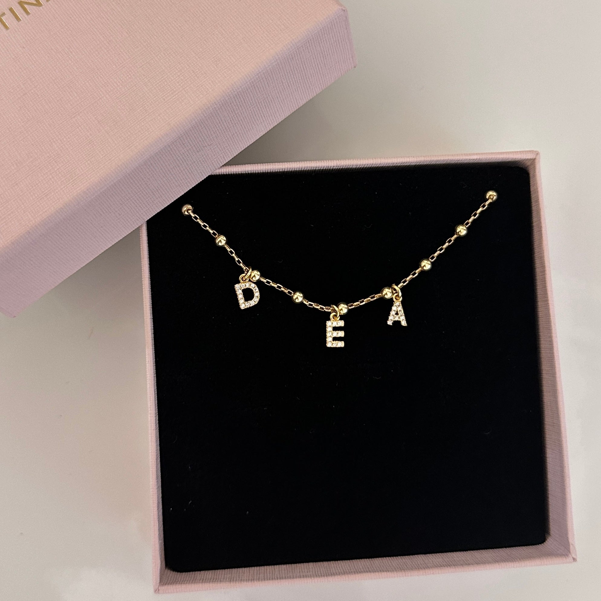 collana con nome personalizzabile oro e swarovski