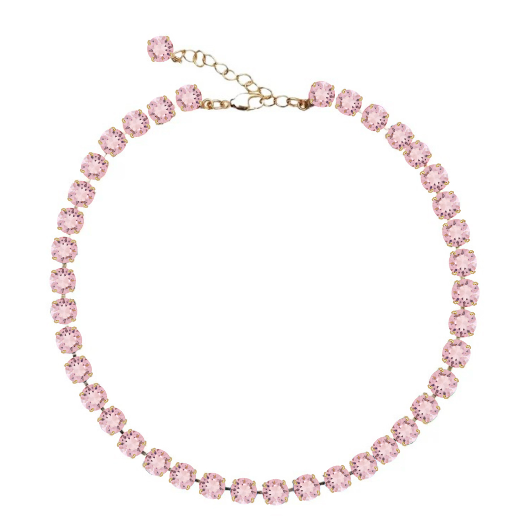 collana con cristalli rosa chiaro e dettagli oro