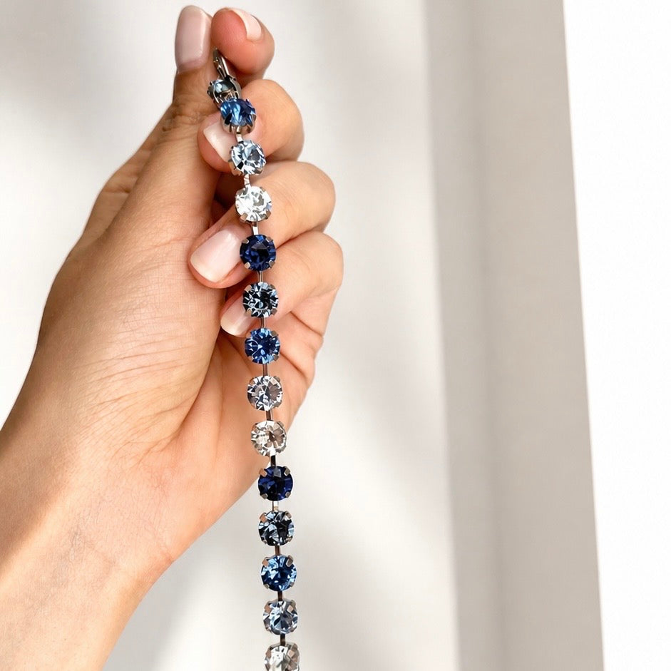 dettagli della collana e del bracciale nella stagione inverno freddo 