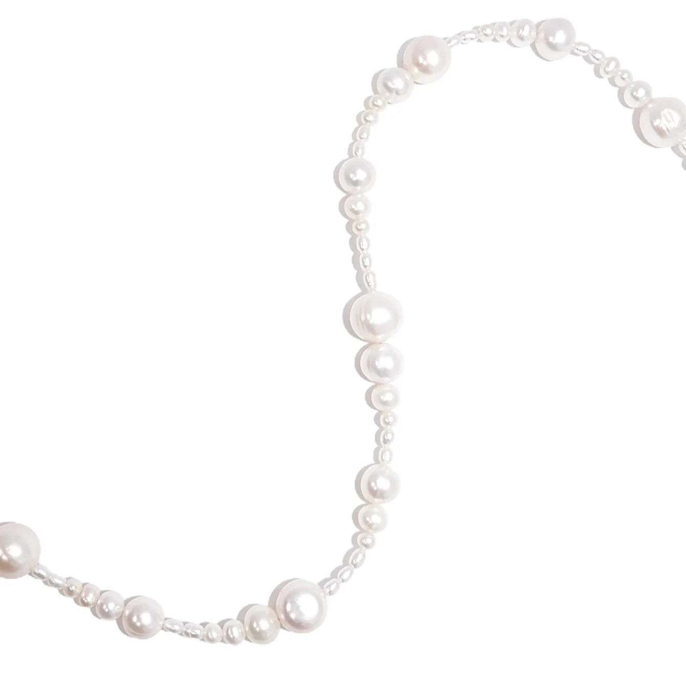 dettagli collana perle 