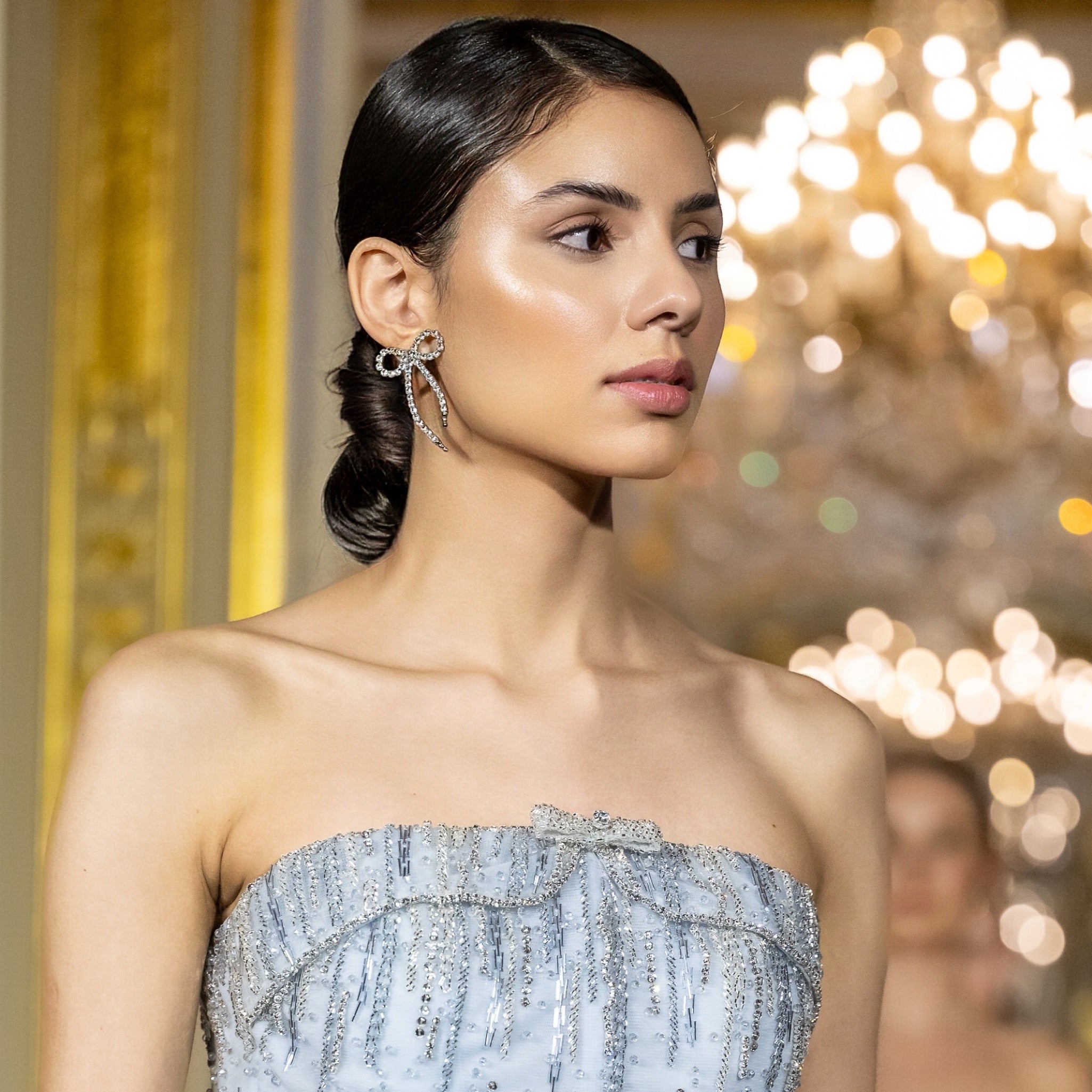 orecchini a fiocco rigido in Swarovski lunghi