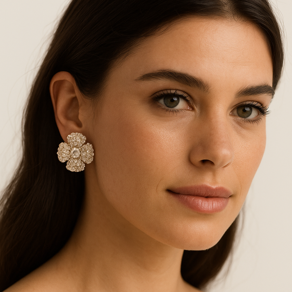 orecchini fiore swarovski indossato