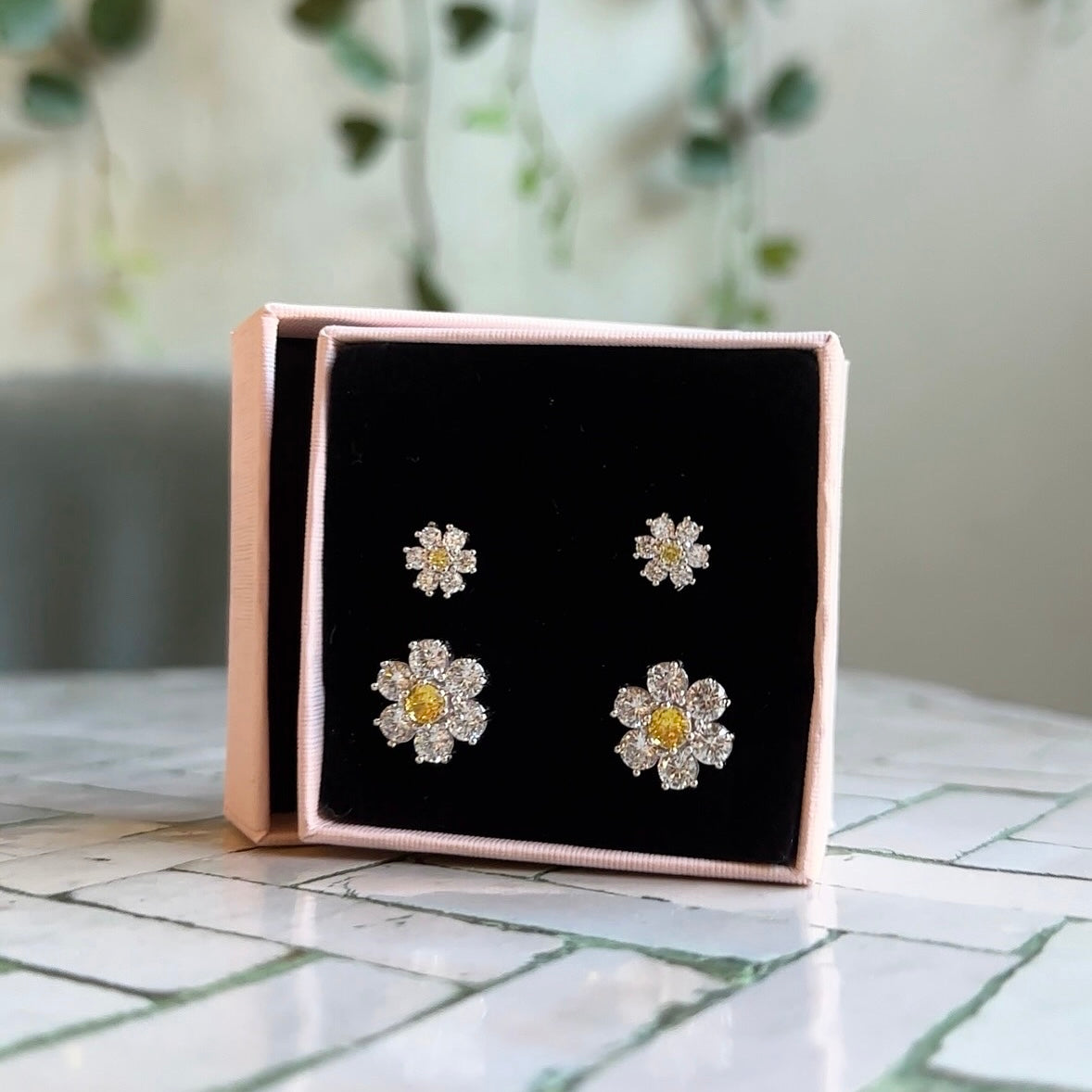 orecchini margherita in argento 925 e zirconi