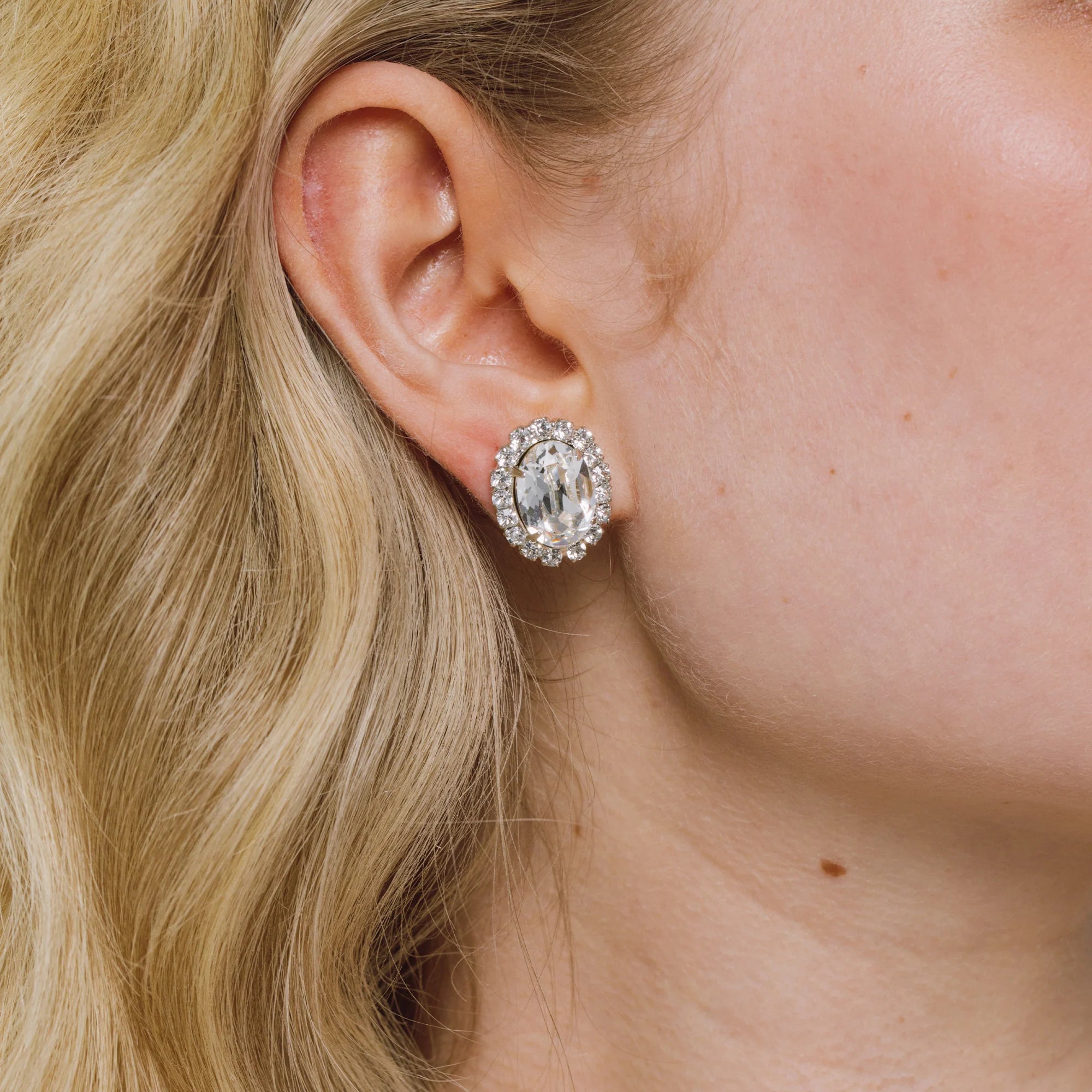 orecchini da sposa ovale bianco