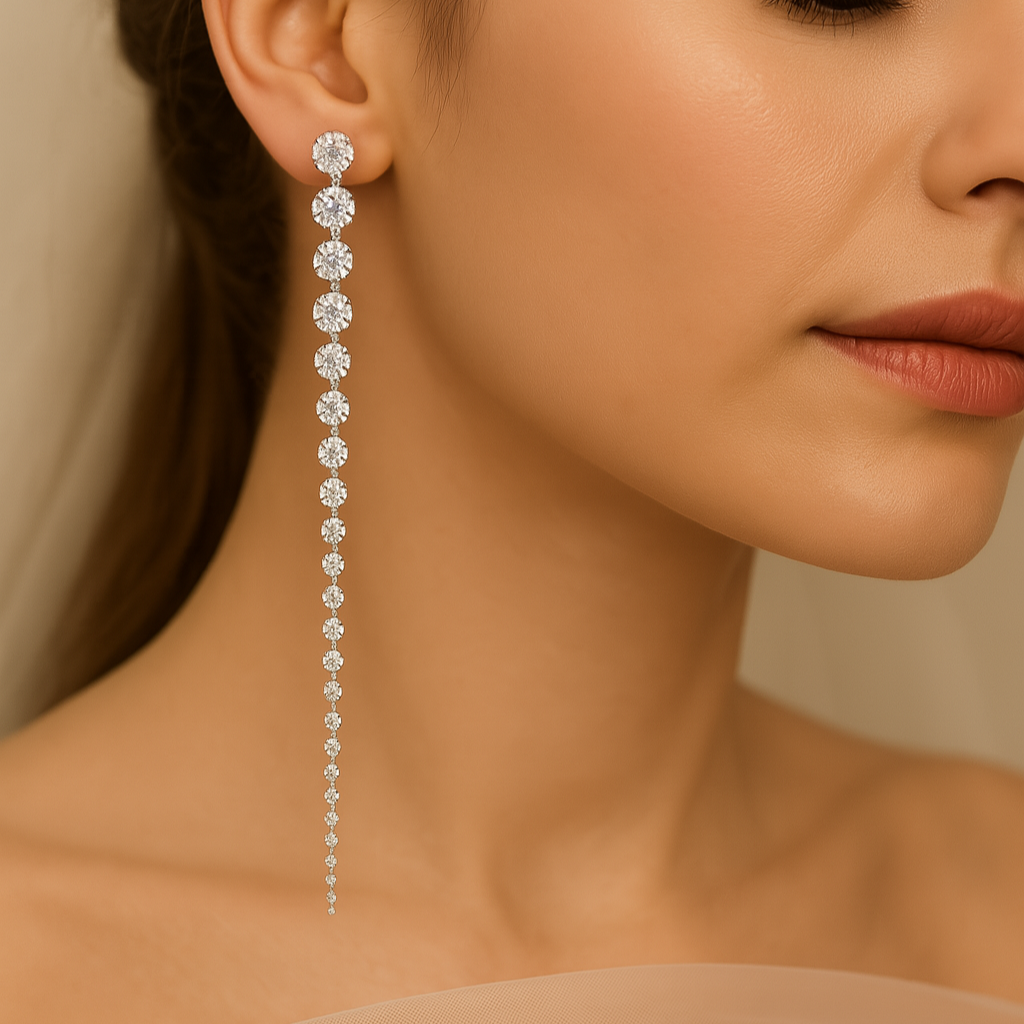 orecchini da sposa con swarovski lunghi indossati