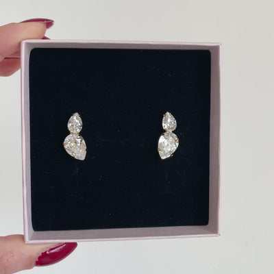 orecchini a gocce simmetriche realizzati con cristalli swarovski e rifiniture oro