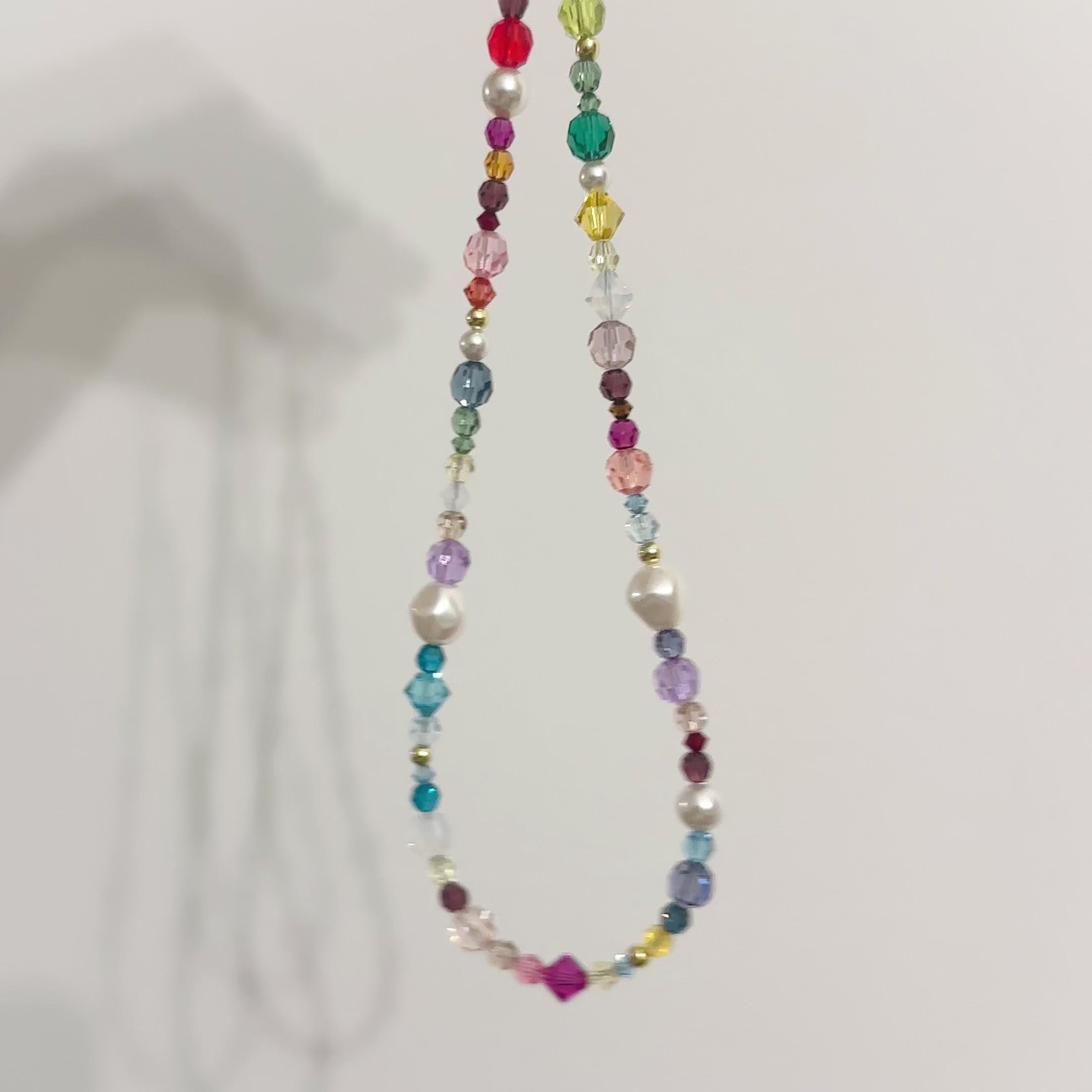 collana con perline e swarovski colorata ispirata agli anni 90