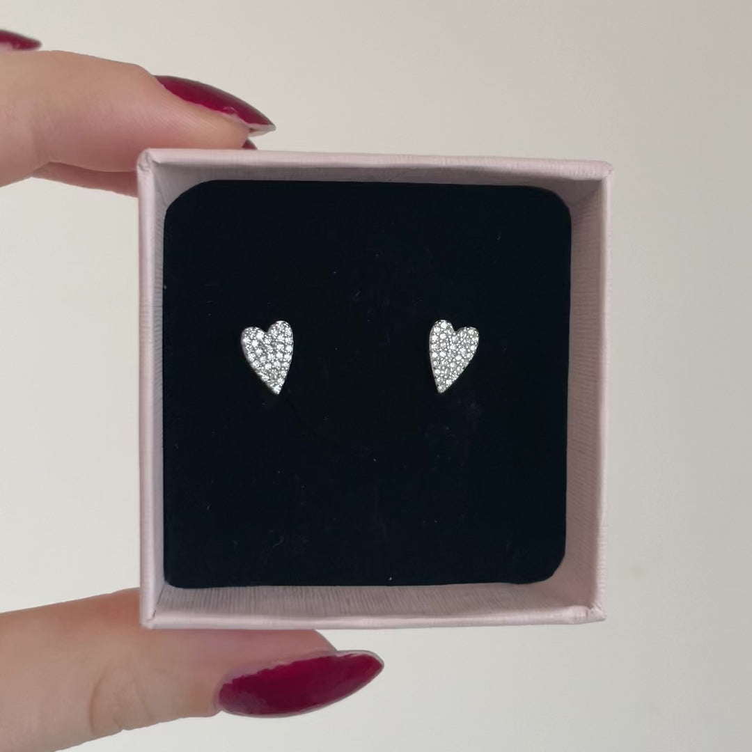 orecchini piccoli a forma di cuore allungato con pavé di zirconi argento 