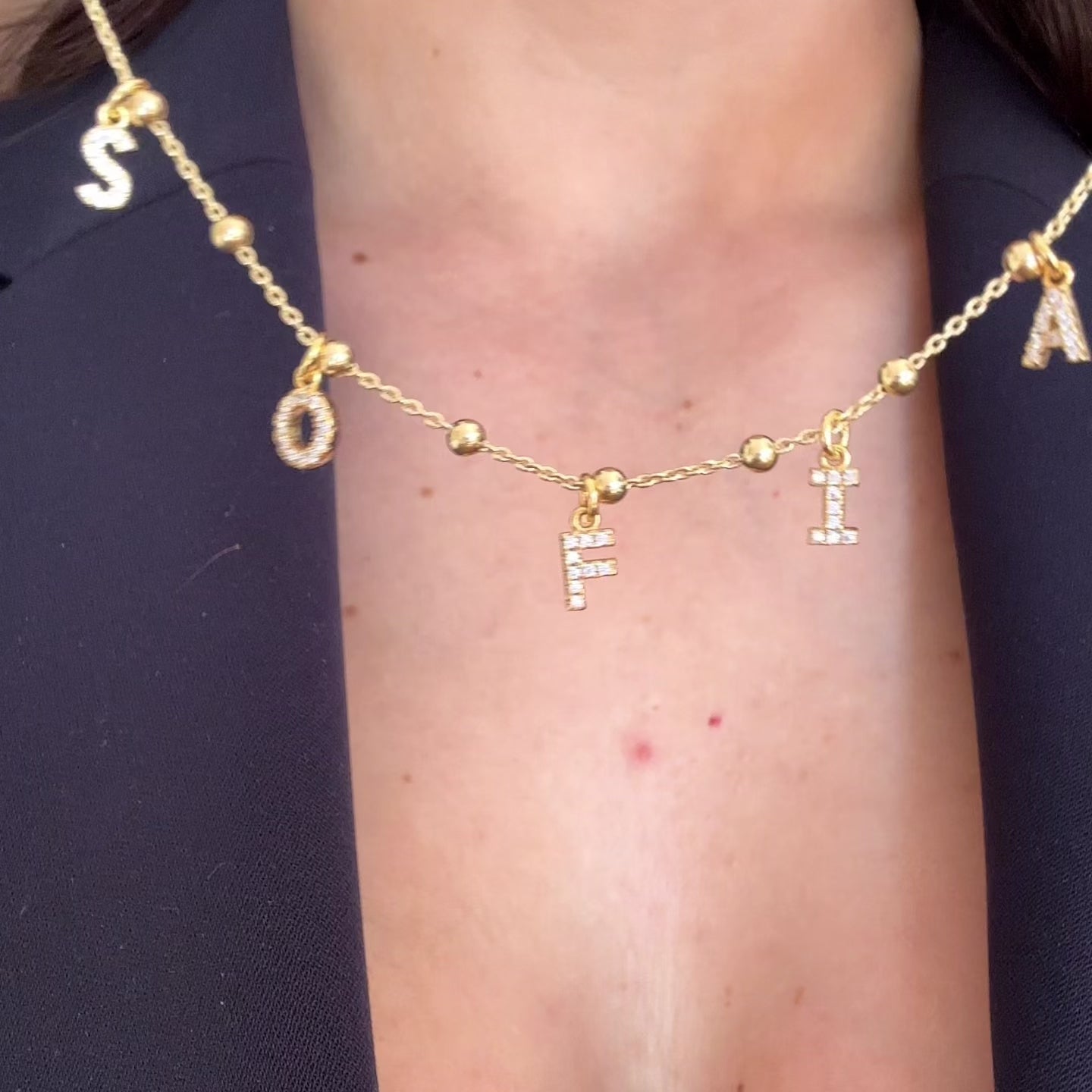 collana con lettere per nome personalizzabile in oro e zirconi 