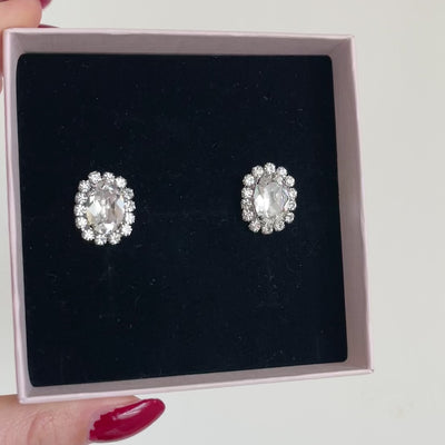 orecchini ovali in swarovski per sposa con grande cristallo centrale e piccoli diamantini laterali