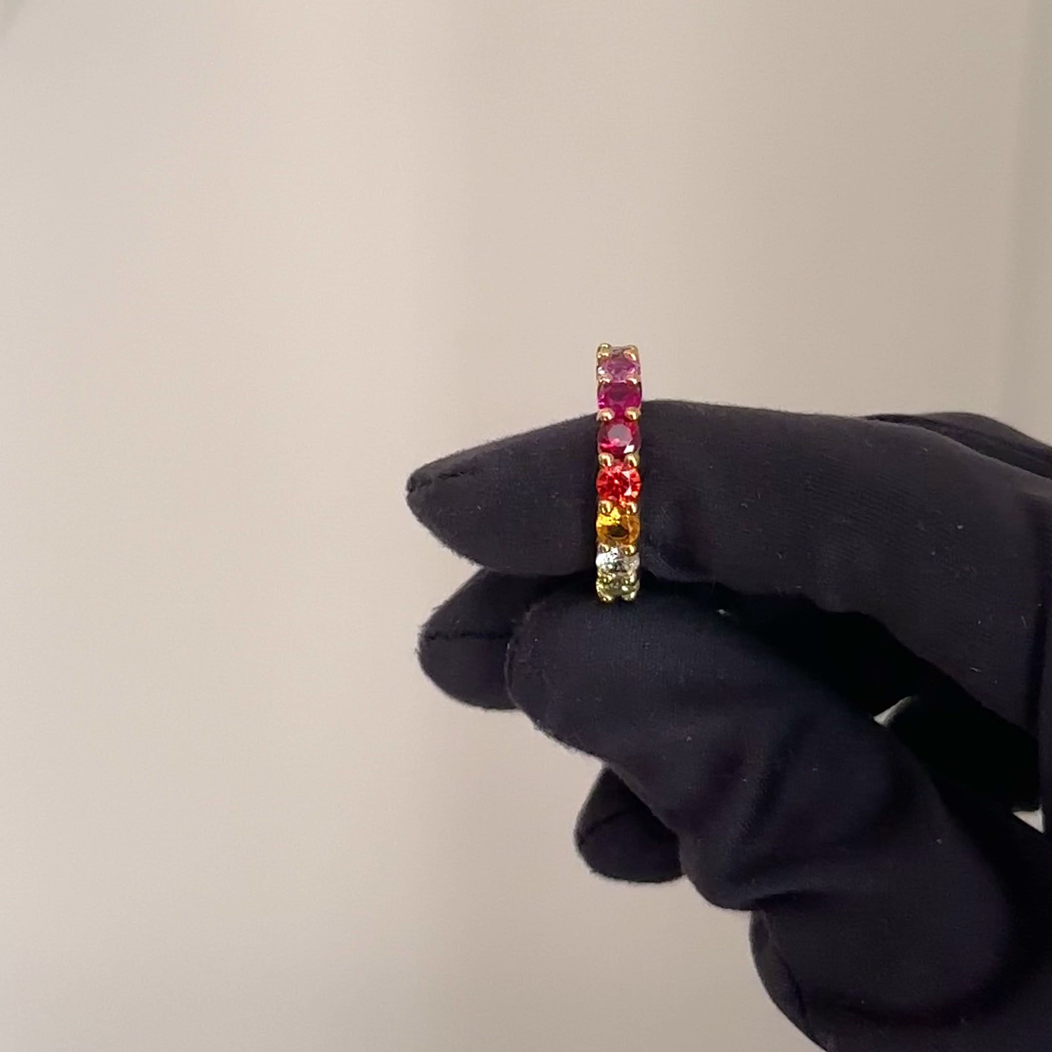 dettagli anello veretta arcobaleno in argento 925