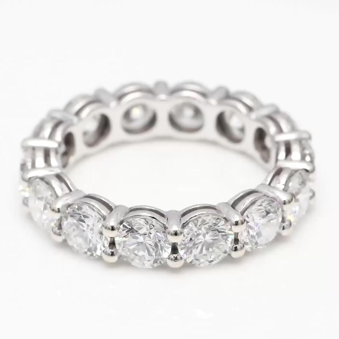 anello veretta con montatura shared prong in argento 925