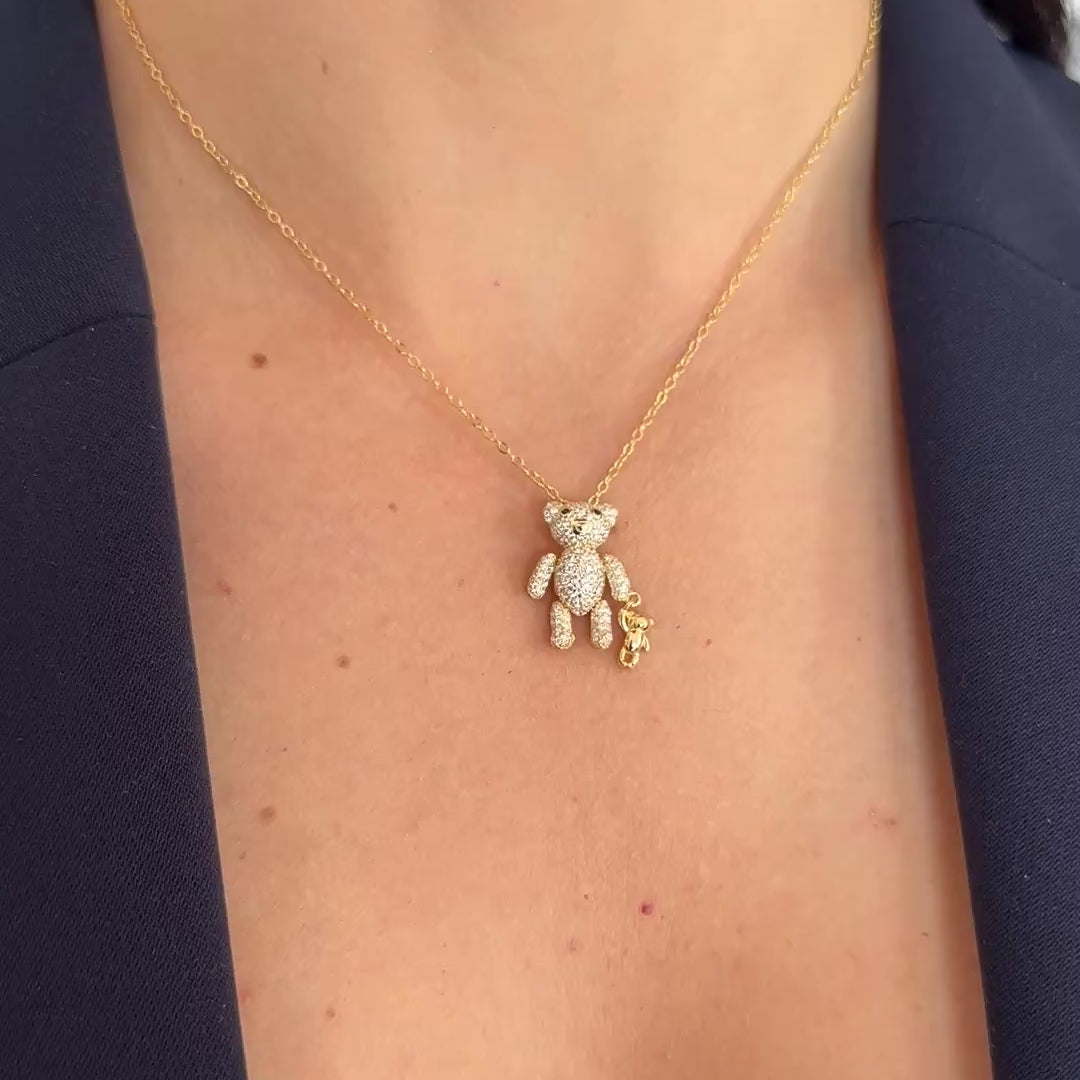 collana orsetto teddy indossata in variante oro